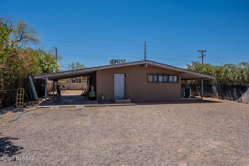 2220 E 35th St, Tucson, AZ, 85713-3901 | Card Image