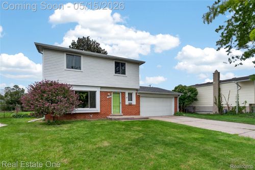 1450 Dreon Dr, Clawson, MI, 48017-1053 | Card Image
