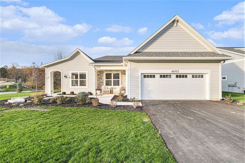 4695 Knapp Bluff Dr Ne, Grand Rapids, MI, 49525-4600 | Card Image