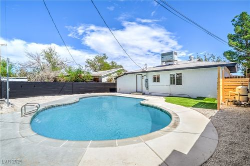 121 N 20th St, Las Vegas, NV, 89101-4455 | Card Image