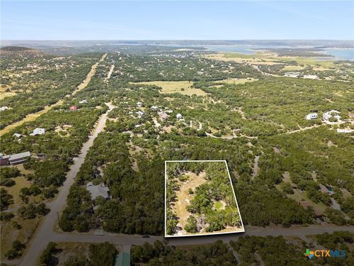 1043 Summit Blf, Canyon Lake, TX, 78133-2246 | Card Image