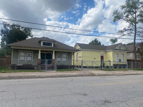 2005 Fulton St, Houston, TX, 77009-8423 | Card Image