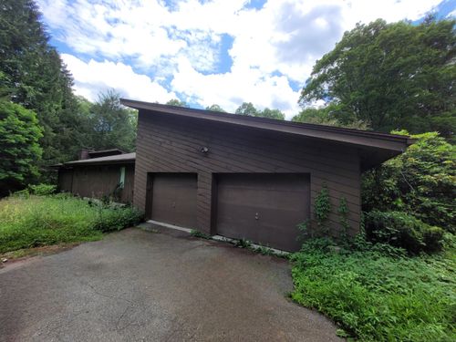 1 Kaylyn Ln, Sherman, CT, 06784-1939 | Card Image