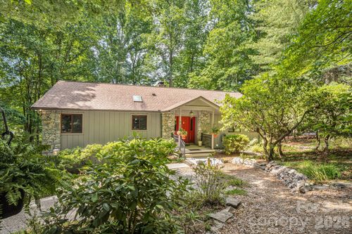 36 Foxglove Rd, Hendersonville, NC, 28739-8994 | Card Image