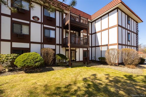 10-10 Skyline Dr, Fishkill, NY, 12524-3637 | Card Image