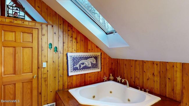 173 King Richard Dr, House other with 3 bedrooms, 2 bathrooms and null parking in Becket MA | Image 24