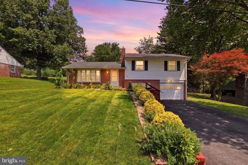 503 Fairway Dr, LANCASTER, PA, 17603-6013 | Card Image