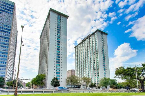 616-3600 N Lake Shore Dr, Chicago, IL, 60613-4609 | Card Image