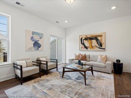 549 Village Ln, Milford, MI, 48381-1546 | Card Image