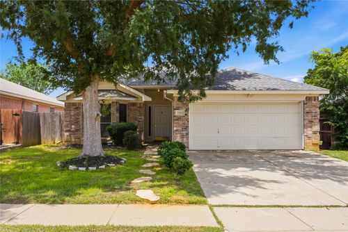 5503 Alta Verde Cir, Arlington, TX, 76017-0522 | Card Image