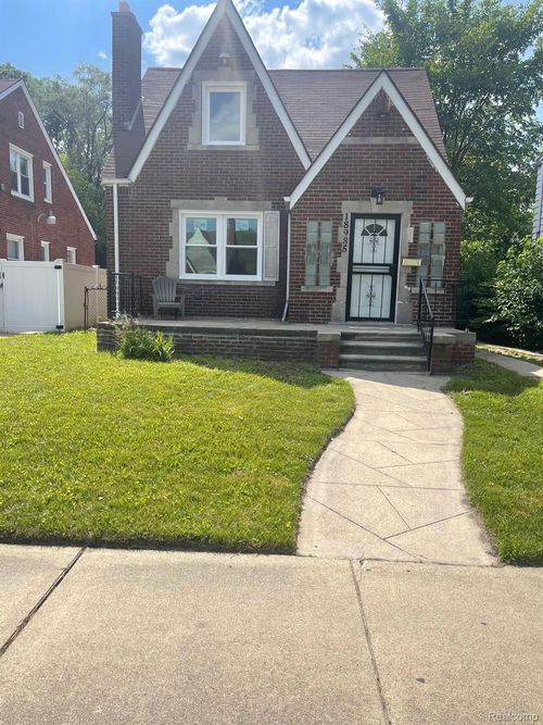 18985 Prevost St, Detroit, MI, 48235-2957 | Card Image
