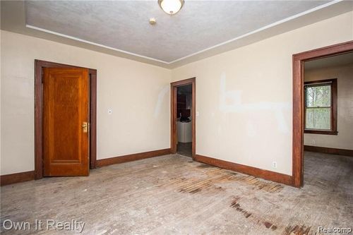 6023 Wayne Rd, Romulus, MI, 48174-1762 | Card Image