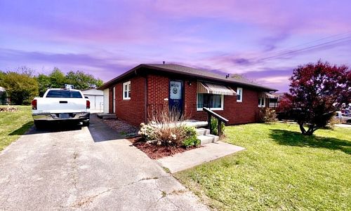 208 Navaho Trl, Hopkinsville, KY, 42240-1329 | Card Image