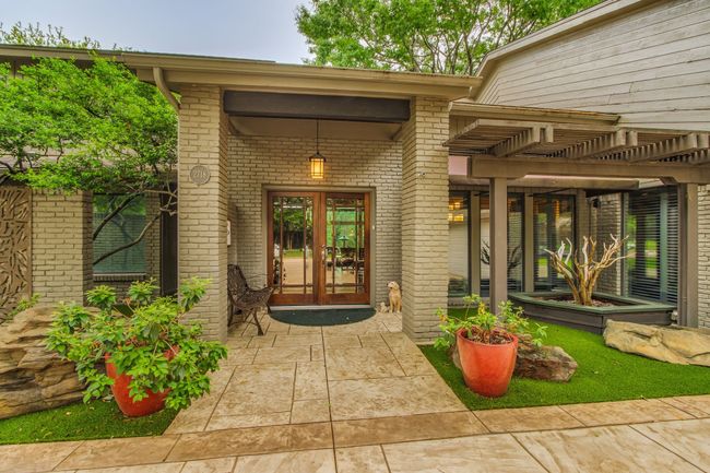 Double door entry with covered patio | Image 5