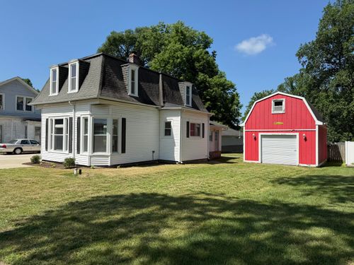 210 Union St, Union Mills, IN, 46382-7001 | Card Image