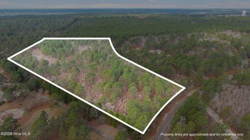 825 Lake Dornoch Dr, Pinehurst, NC, 28374-7127 | Card Image