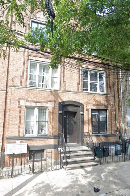 3r-38 Lincoln Avenue, New York, NY, 11208 | Card Image