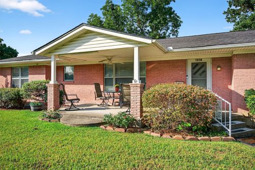 1318 Kessler Blvd, Sherman, TX, 75092-5155 | Card Image
