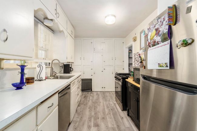 34900 Chestnut St, House other with 4 bedrooms, 3 bathrooms and null parking in Wayne MI | Image 11