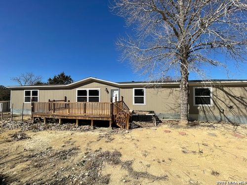 207 Hopi Trl, Bandera, TX, 78003-3836 | Card Image