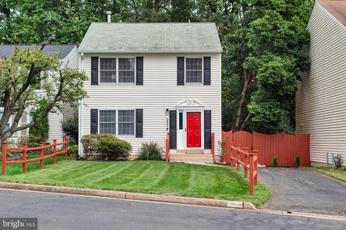 5809 Shana Pl, Burke, VA, 22015-3663 | Card Image