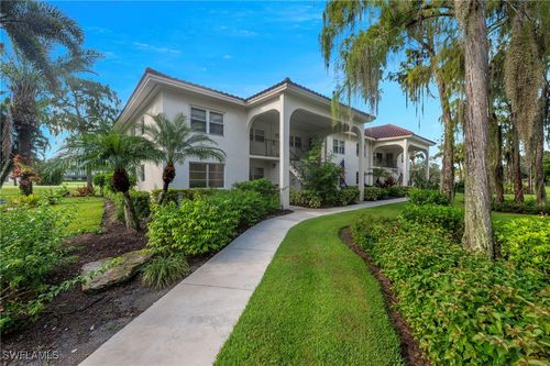 d114-1055 Forest Lakes Dr, NAPLES, FL, 34105-2271 | Card Image
