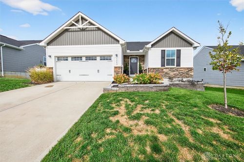 5667 Woodcreek Dr, Middletown, OH, 45042-3114 | Card Image