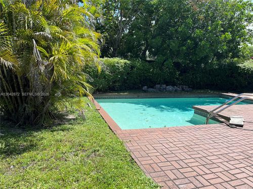 1020 Ne 202nd Ter, Miami, FL, 33179-2547 | Card Image