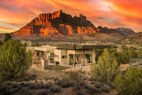 3104 Apache Cir, Springdale, UT, 84767-7784 | Card Image