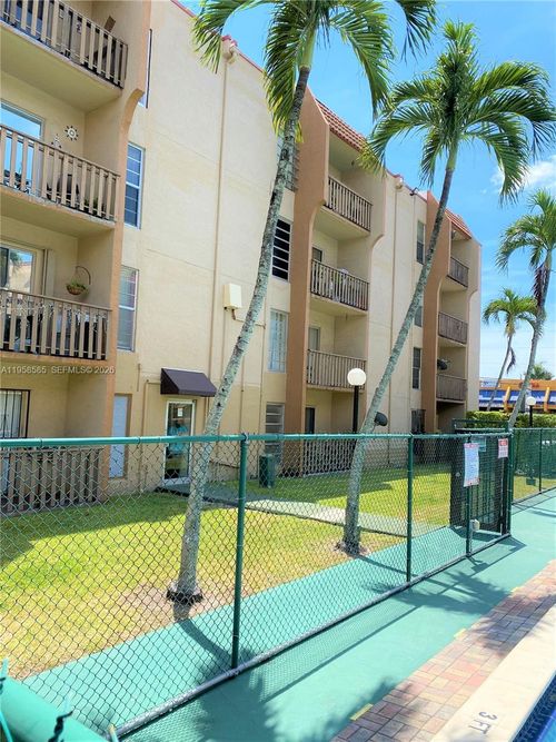 2-4715 Nw 7th St, Miami, FL, 33126-2257 | Card Image