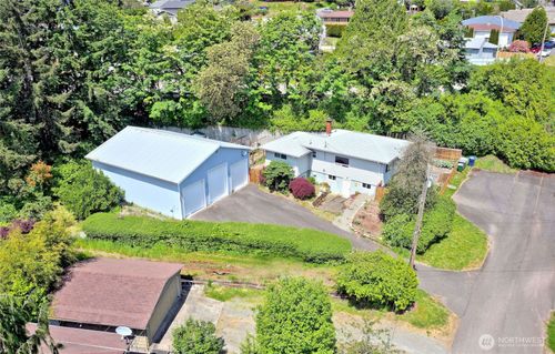 423 Lind Ave Sw, Renton, WA, 98057-5959 | Card Image