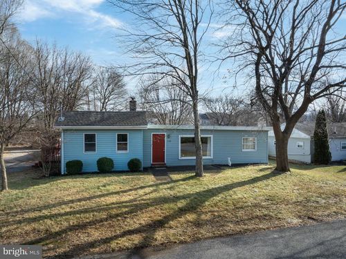 138 E Allison St, CENTRE HALL, PA, 16828-8705 | Card Image