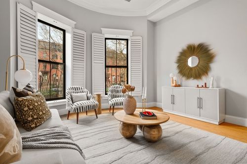 apt-2-14 Worcester Sq, Boston, MA, 02118-2930 | Card Image