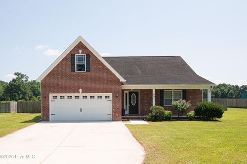 291 Richlands Loop Rd, Richlands, NC, 28574-6330 | Card Image
