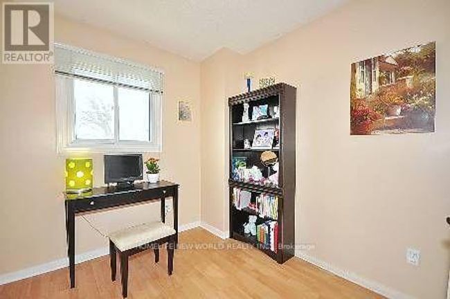 37 Hinda Lane N, House other with 4 bedrooms, 3 bathrooms and 5 parking in Vaughan (Lakeview Estates) ON | Image 6