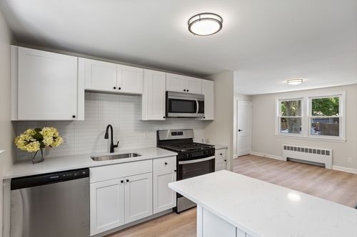 15-15 Genetti St, Bedford, MA, 01730-2506 | Card Image