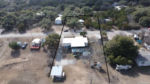 1000 Lakeshore Ln, Bandera, TX, 78003-4428 | Card Image