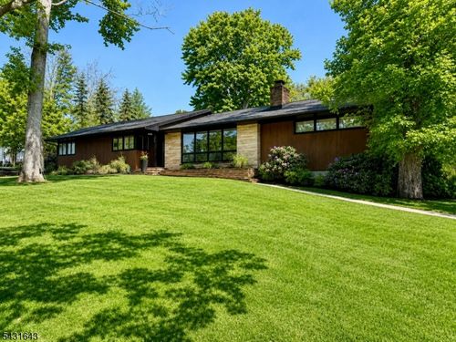 5 Oak Ln, Montville, NJ, 07045-9210 | Card Image