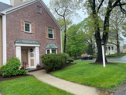 19 Oakland Avenue, Needham, MA, 02492 | Card Image