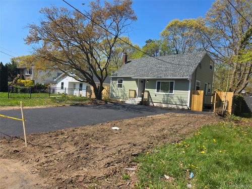 198 Concord Rd, Shirley, NY, 11967-3219 | Card Image