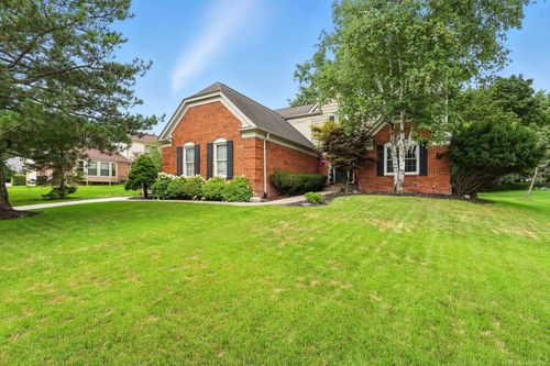 2208 Chippenham Chase, Rochester Hills, MI, 48306-3908 | Card Image