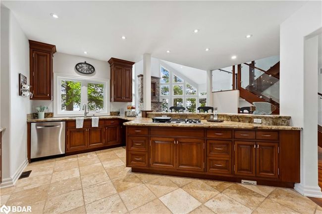 2240 S Orr Lake Rd, House other with 3 bedrooms, 4 bathrooms and 7 parking in Elmvale ON | Image 8