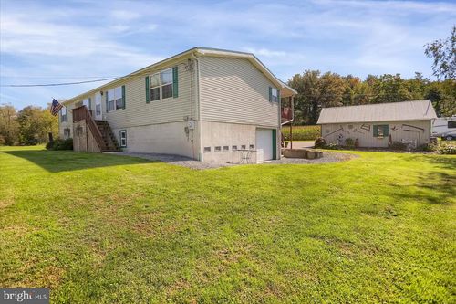 734 Long Run Rd, Mill Hall, PA, 17751-9409 | Card Image