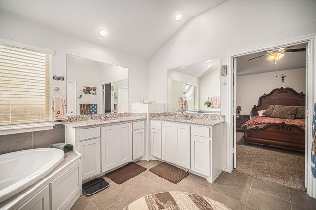 6505 Boot Jack Dr, House other with 4 bedrooms, 3 bathrooms and null parking in Joshua TX | Image 16