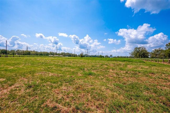 2080 Avenue J St, Home with 3 bedrooms, 2 bathrooms and null parking in Boling TX | Image 40