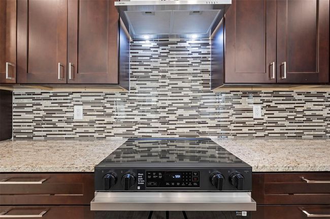 8421 Marlanas Pl, House other with 5 bedrooms, 3 bathrooms and null parking in Tampa FL | Image 8