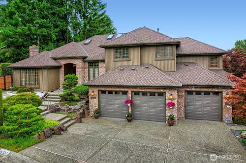 16122 Ne 49th Ct, Redmond, WA, 98052-7003 | Card Image