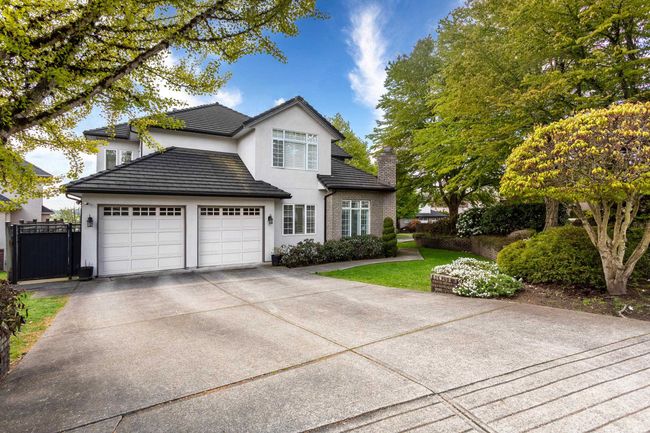 225 Sicamous Place, House other with 7 bedrooms, 5 bathrooms and 6 parking in Coquitlam BC | Image 2
