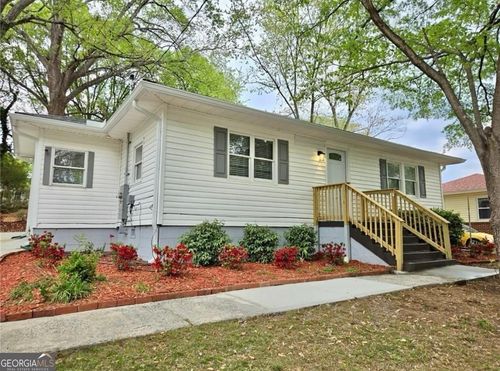 2495 Glendale Cir Se, Smyrna, GA, 30080-1829 | Card Image