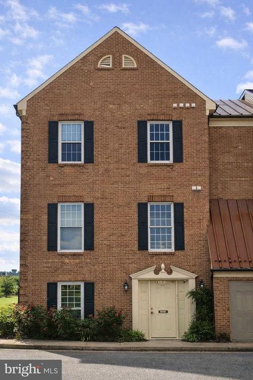 8731 Plantation Ln, Manassas, VA, 20110-4506 | Card Image